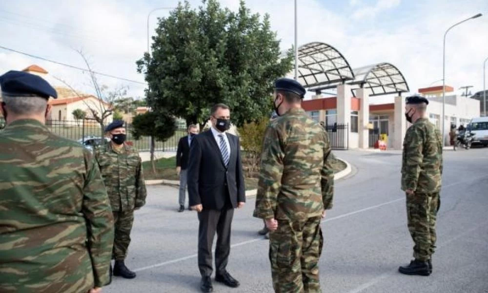 Ο Υπουργός Εθνικής Άμυνας μετέβη σε Μονάδες Ενόπλων Δυνάμεων στη Λήμνο